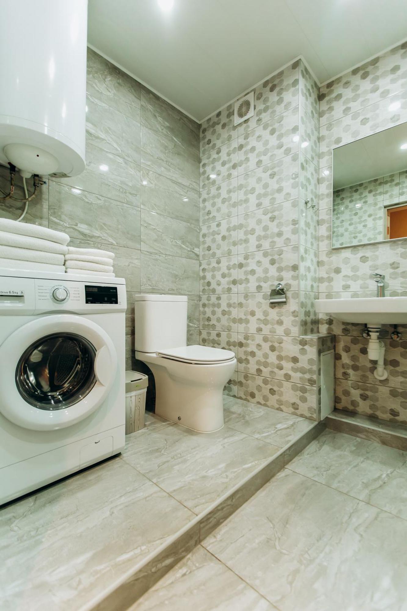 Luxury Family On Golovna: Prime Border Route Location Apartment