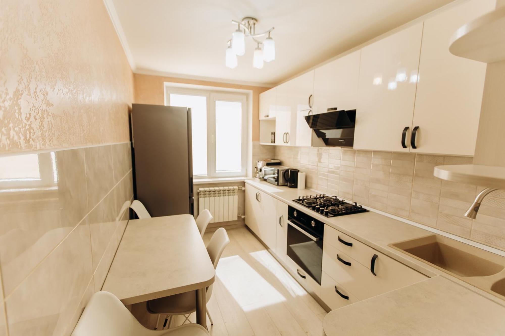 Luxury Family On Golovna: Prime Border Route Location Apartment